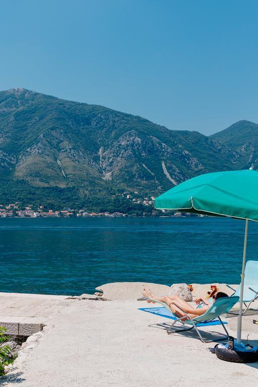 Celine'S Place By The Sea Kotor Exteriér fotografie