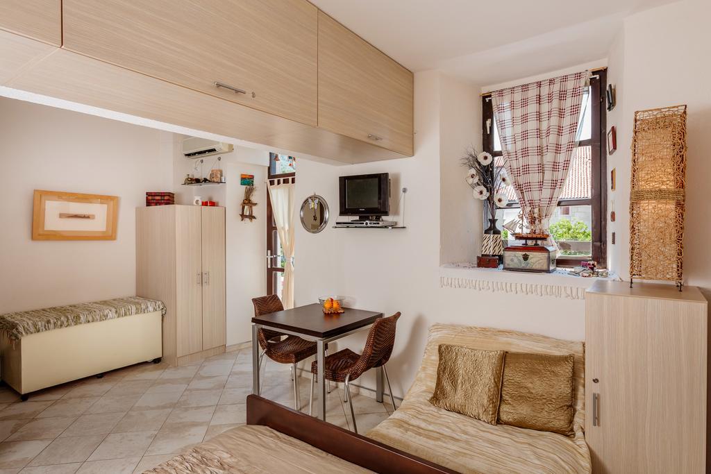 Celine'S Place By The Sea Kotor Exteriér fotografie