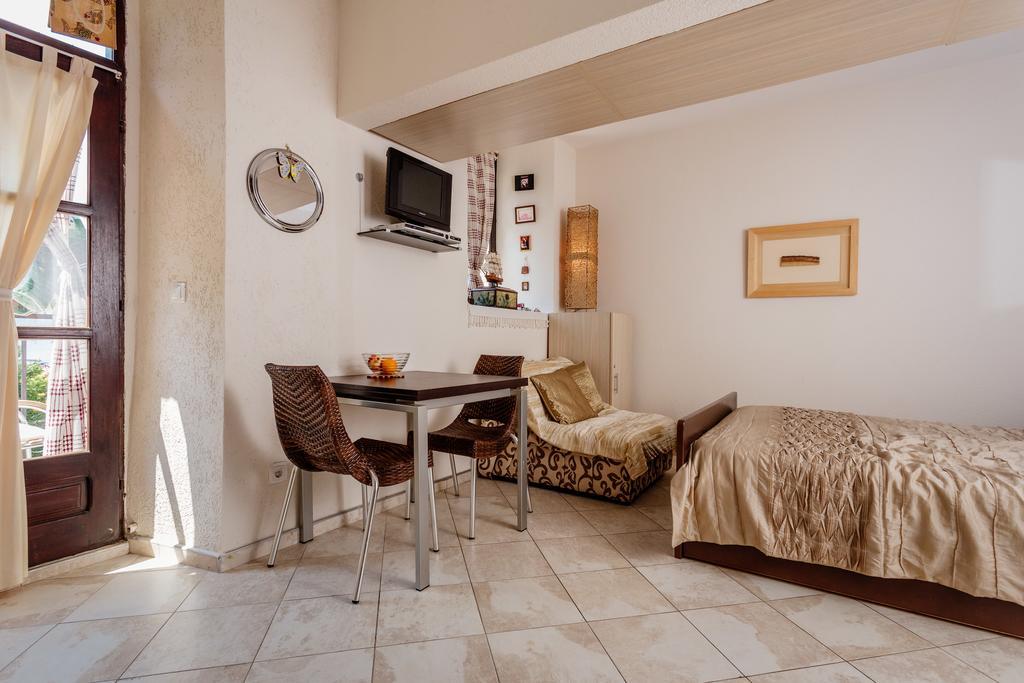Celine'S Place By The Sea Kotor Exteriér fotografie